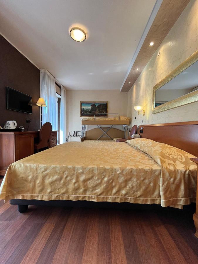 Regina Hotel 3*